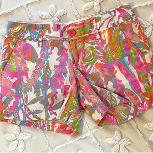 Scuba to Cuba Lilly Pulitzer Callahan shorts
